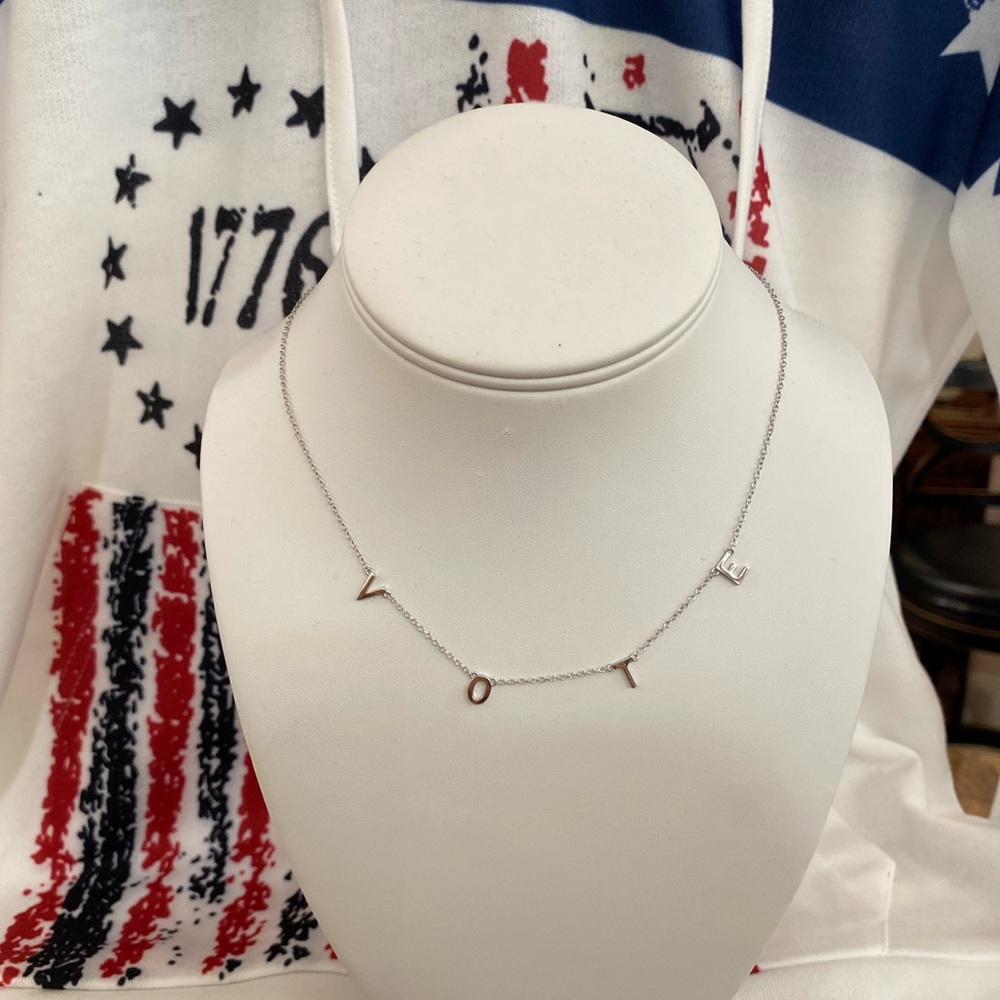 “Vote” necklace ❤️🤍💙